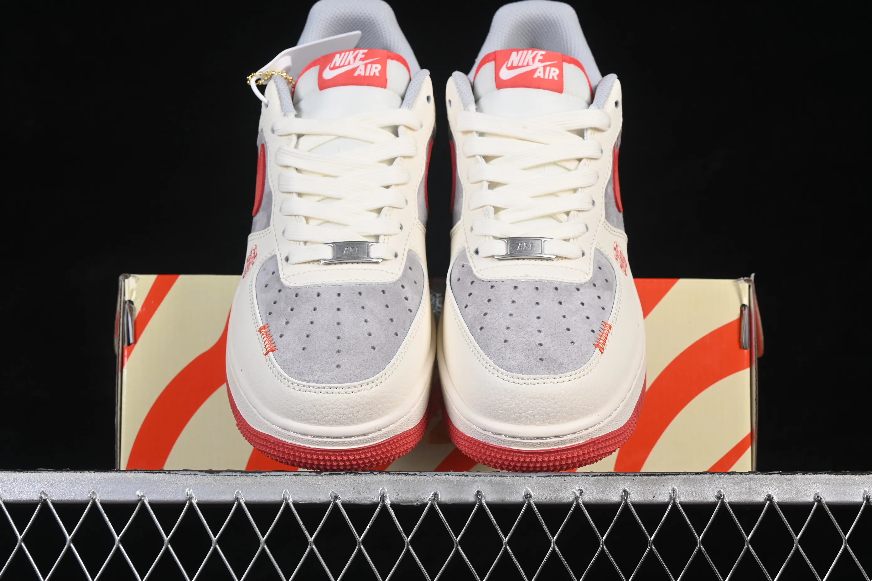 All categories Nk Air Force 1 Air Force series Nk Air Force 1 Low Air Force low-top Nike Air Force 1'07 Low Year of the Horse joint Air Force 1 low-top casual sneakers QW5288-120